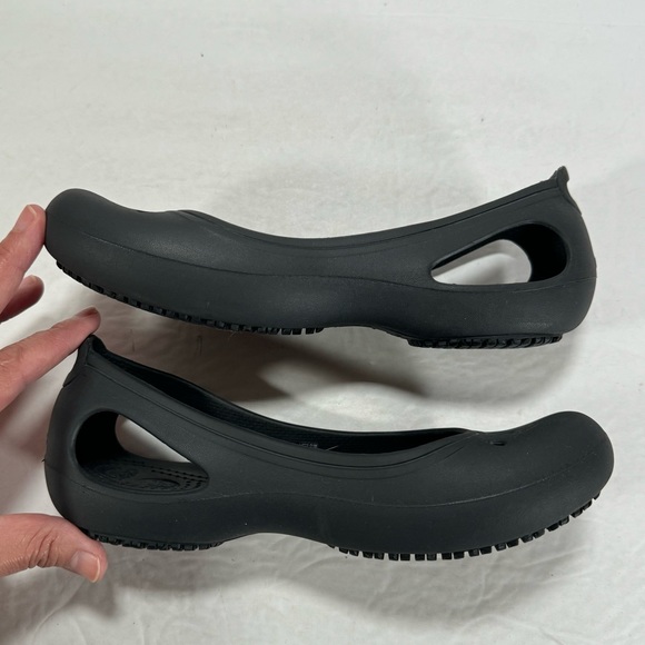 Crocs Kadee Black Slip-On Ballet Flats Women's Size 6 - Picture 8 of 10
